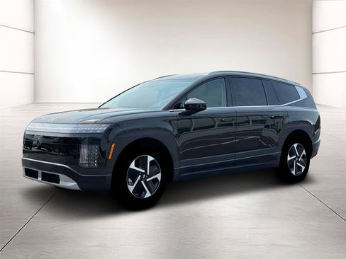 New 2026 Hyundai Ioniq 9 SE image 2