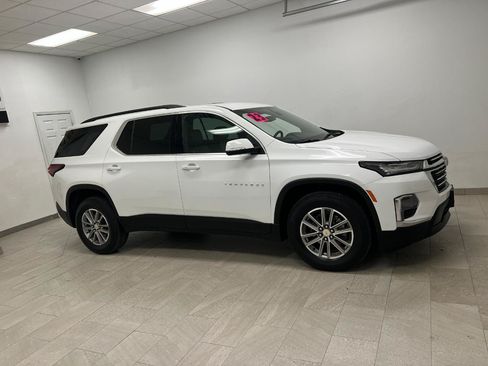Used 2023 Chevrolet Traverse LT FWD image 9