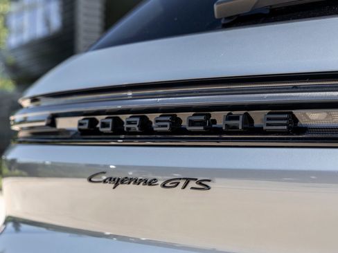 Certified 2025 Porsche Cayenne GTS AWD/4WD image 14