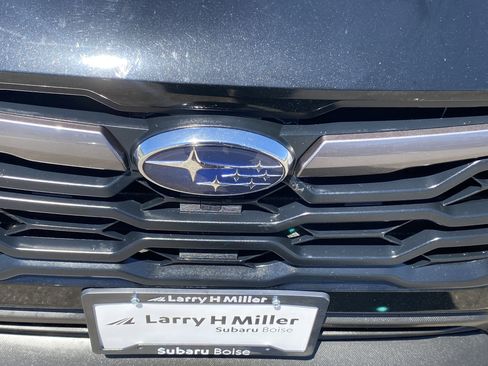 Certified 2024 Subaru Crosstrek 2.0i Premium w/ Crosstrek Mirror Package AWD/4WD image 25