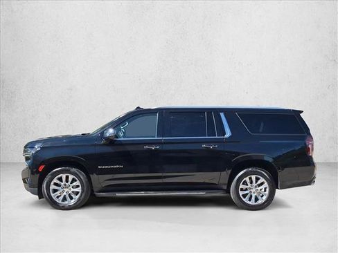 Used 2023 Chevrolet Suburban Premier AWD/4WD image 9