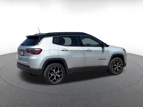 Used 2025 Jeep Compass Limited AWD/4WD image 14