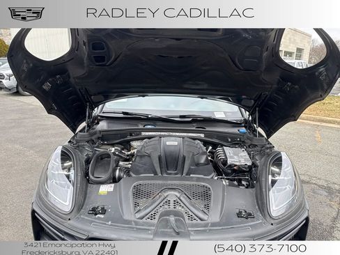 Used 2023 Porsche Macan GTS image 11