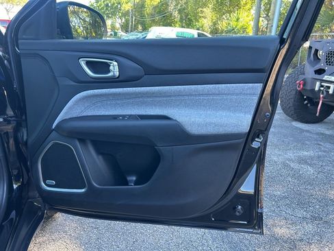 Certified 2022 Jeep Compass Latitude w/ Sun and Sound Group image 26