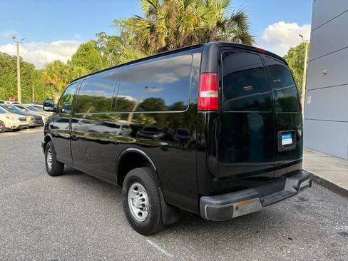 Used 2019 Chevrolet Express 2500 w/ Driver Convenience Package RWD image 3
