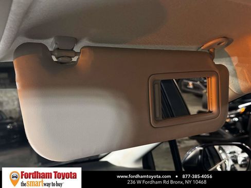 Used 2025 Toyota Corolla LE FWD image 30