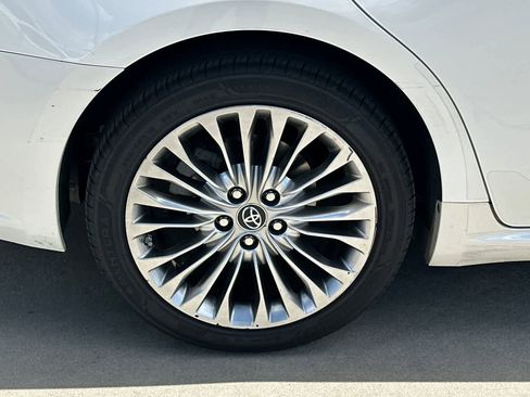 Used 2016 Toyota Avalon Limited w/ Toyota Safety Sense Package image 10