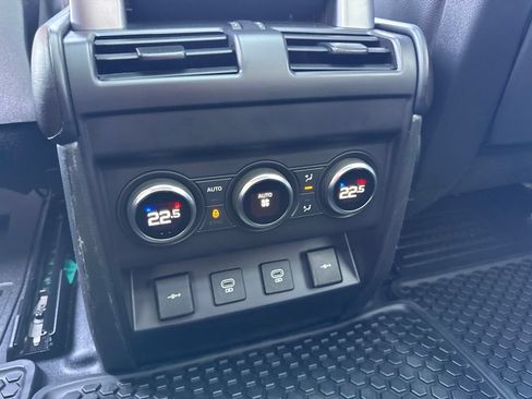 Used 2021 Land Rover Defender 90 X-Dynamic S AWD/4WD image 45