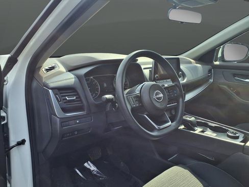 Used 2023 Nissan Rogue SV image 13