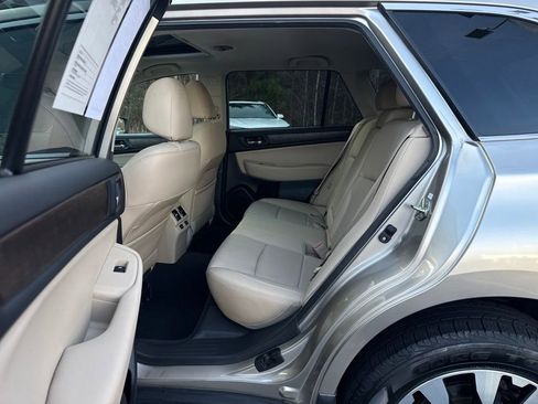 Used 2015 Subaru Outback 2.5i Limited image 30