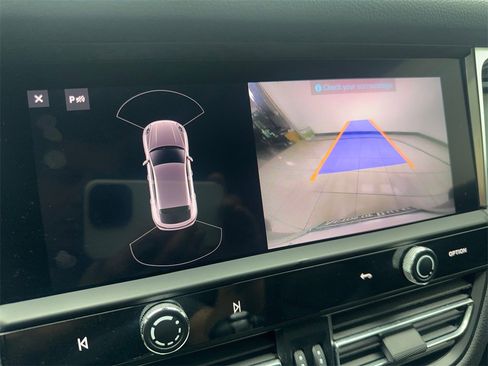 Used 2023 Porsche Macan image 63