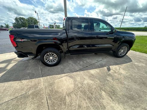 Used 2023 Chevrolet Colorado LT w/ LT Convenience Package II image 12