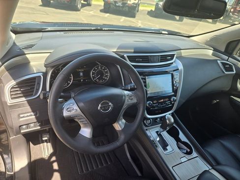 Used 2017 Nissan Murano Platinum w/ Platinum Technology Package FWD image 9