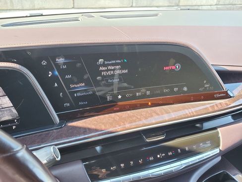 Used 2021 Cadillac Escalade Sport Platinum AWD/4WD image 28