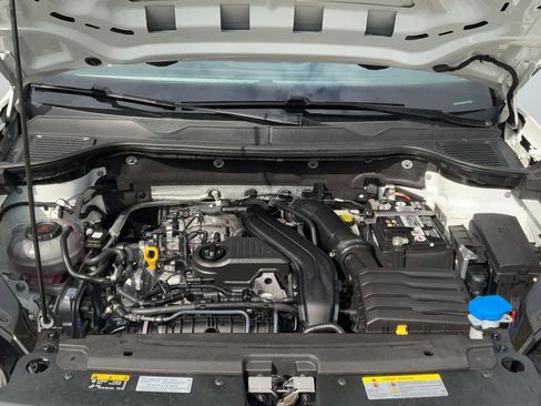 Used 2023 Volkswagen Taos SE FWD image 22