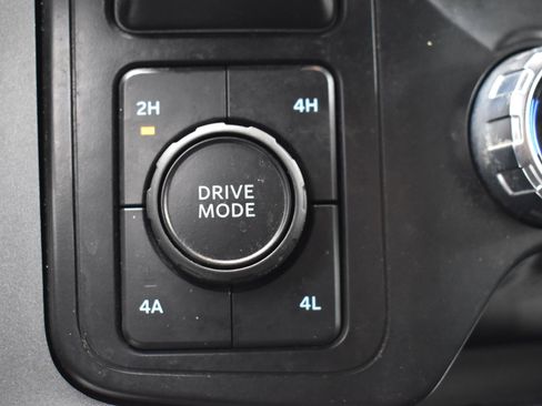 Used 2023 Ford F150 Lariat image 33