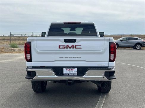 New 2026 GMC Sierra 2500 SLE w/ SLE Value Package; image 4