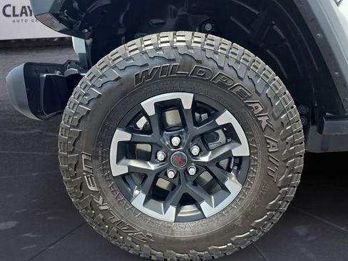 Used 2026 Jeep Gladiator Rubicon AWD/4WD image 14