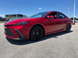 Used 2025 Toyota Camry SE FWD video 2