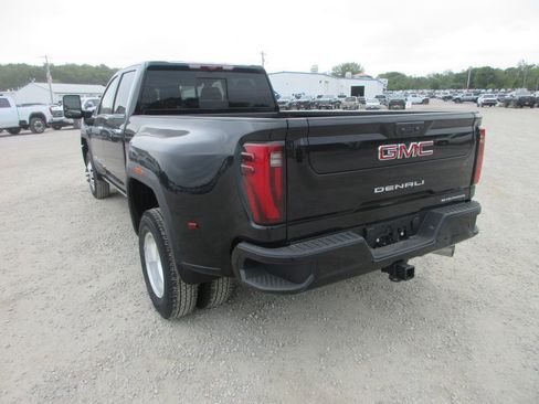 New 2026 GMC Sierra 3500 Denali w/ Denali Reserve Package AWD/4WD image 9