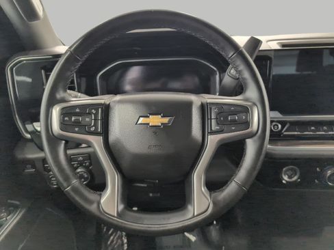 Used 2024 Chevrolet Silverado 1500 LT AWD/4WD image 5