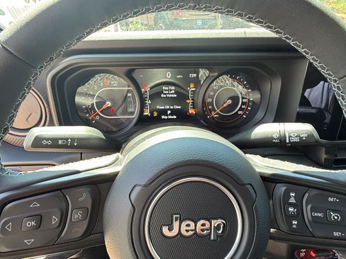 New 2026 Jeep Gladiator Rubicon AWD/4WD image 24