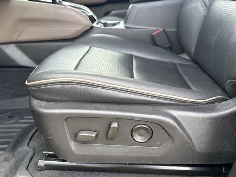 Used 2023 GMC Canyon Denali image 20