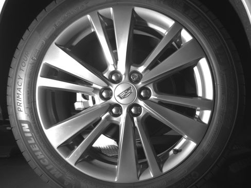 Certified 2023 Cadillac XT6 Premium Luxury w/ Technology Package FWD image 9