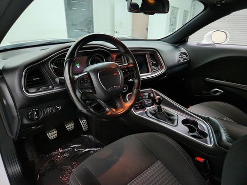 Used 2018 Dodge Challenger R/T Scat Pack RWD image 13