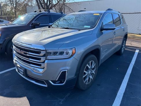 Used 2023 GMC Acadia SLT w/ Technology Package image 10