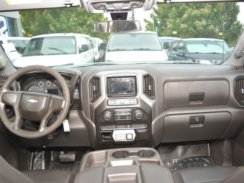 Used 2019 Chevrolet Silverado 1500 W/T w/ Trailering Package image 17