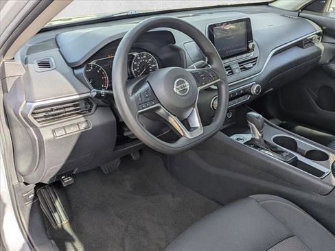 Used 2022 Nissan Altima 2.5 SV image 9
