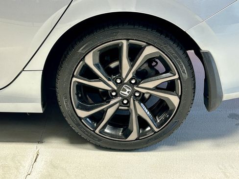 Used 2019 Honda Civic Sport image 3