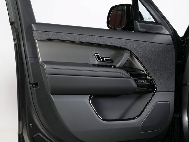 New 2026 Land Rover Range Rover Sport SE AWD/4WD image 25