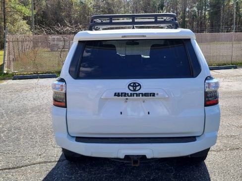 Used 2019 Toyota 4Runner SR5 Premium image 3