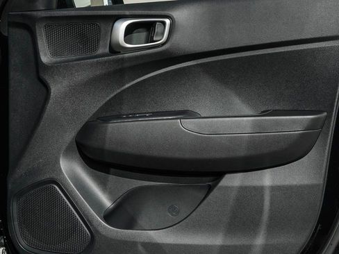New 2026 Hyundai Venue SE FWD image 9