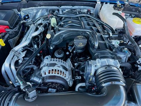 Used 2025 Jeep Wrangler Willys image 29