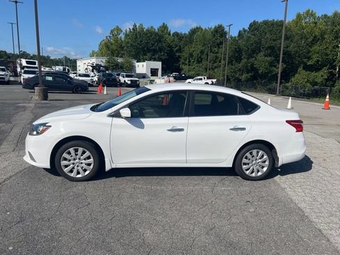 Used 2016 Nissan Sentra S FWD image 4