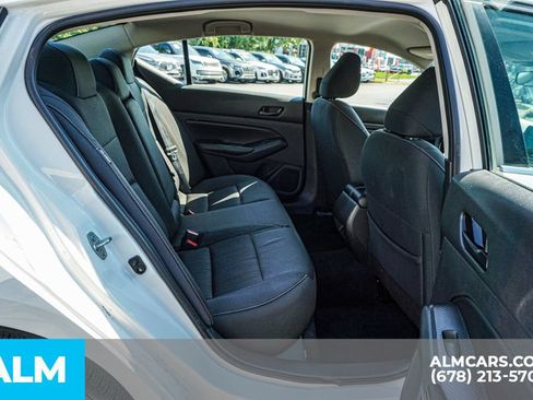 Used 2025 Nissan Altima 2.5 SV FWD image 21