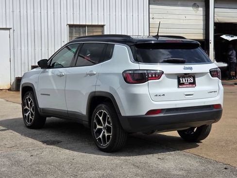 Used 2025 Jeep Compass Limited AWD/4WD image 7