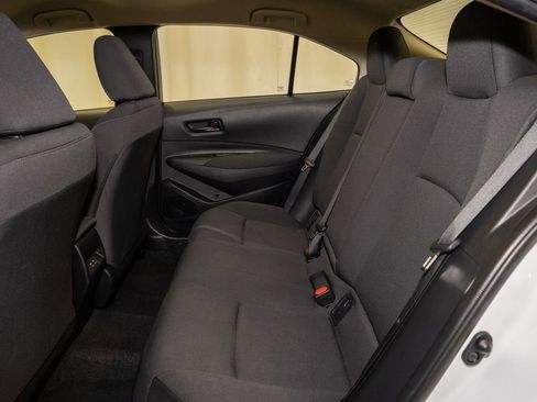 Used 2025 Toyota Corolla LE image 8