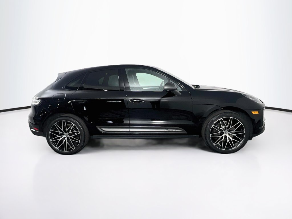 Certified 2024 Porsche Macan Turbo AWD/4WD image 8
