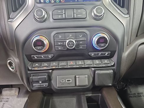 Certified 2020 GMC Sierra 1500 Denali w/ Denali Ultimate Package AWD/4WD image 25