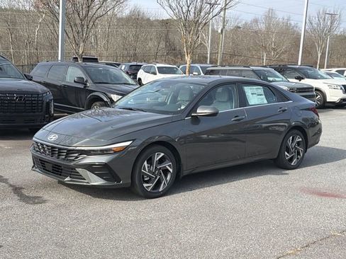 New 2026 Hyundai Elantra Limited image 3