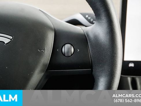 Used 2025 Tesla Model Y Long Range image 26