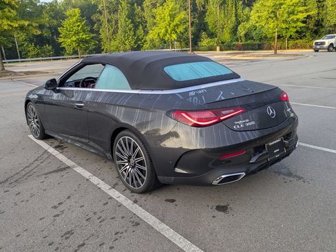 Used 2025 Mercedes-Benz CLE 300 4MATIC Cabriolet image 6