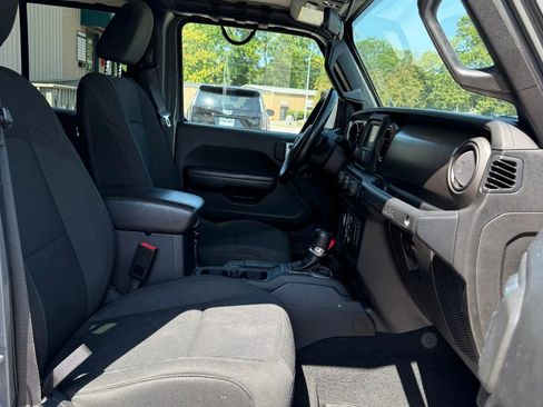 Used 2018 Jeep Wrangler Unlimited Sport S image 19
