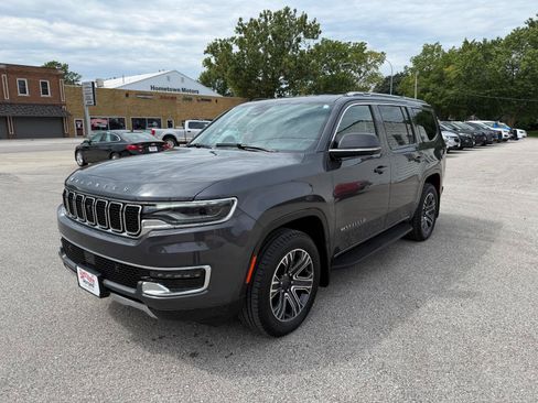 Used 2022 Jeep Wagoneer Series III w/ Convenience Group I AWD/4WD image 1