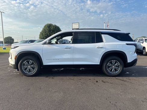 New 2026 Chevrolet Traverse LT FWD image 3