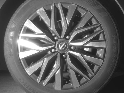 Used 2025 Nissan Altima 2.5 SV FWD image 13